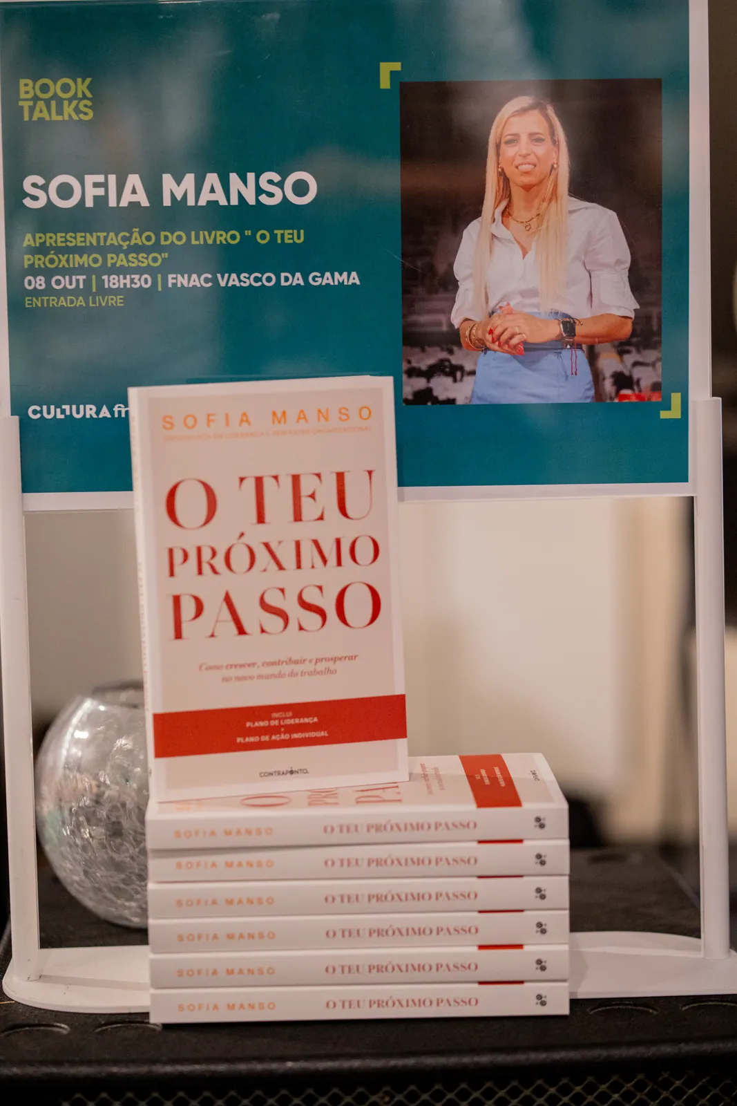 Exemplares de O Teu Próximo Passo na livraria